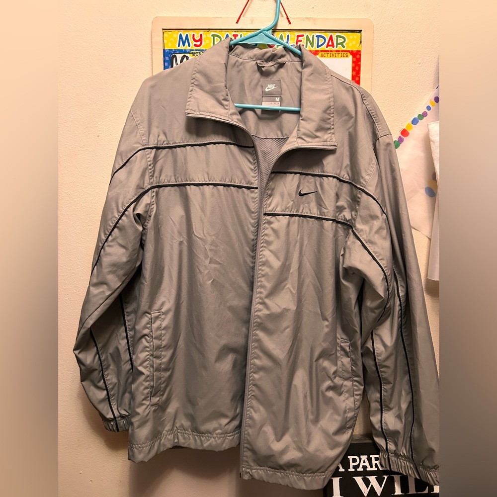 Vintage Nike Men's Silver / Gray Windbreaker Jacket